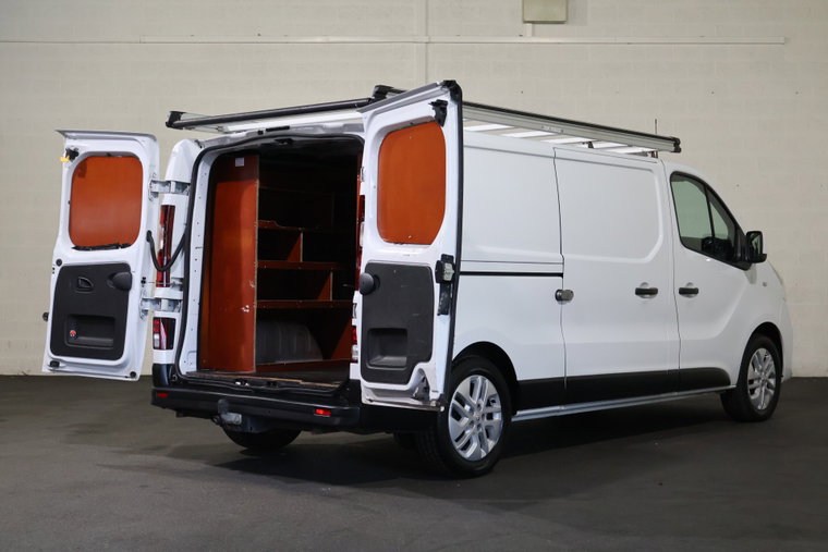 Vehicle Image 10