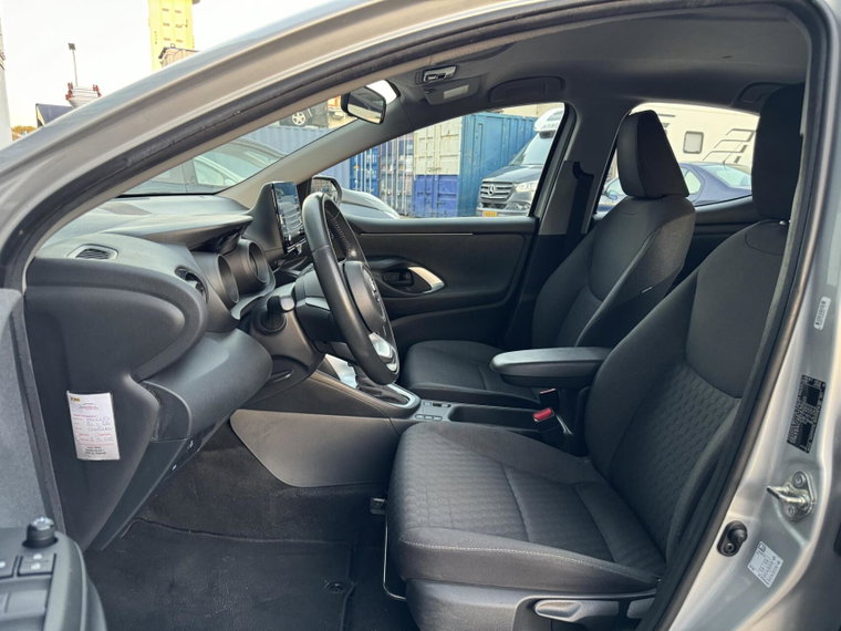 Vehicle Image 8