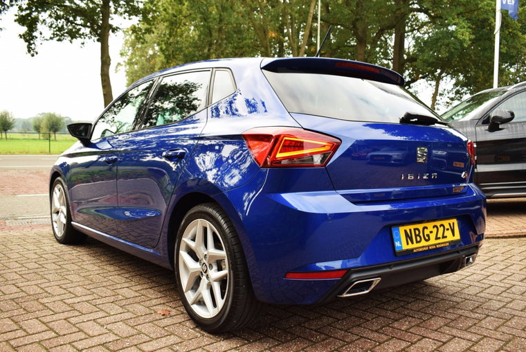 Vehicle Image 30