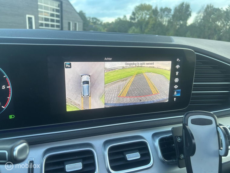 Vehicle Image 24