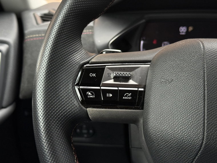 Vehicle Image 27