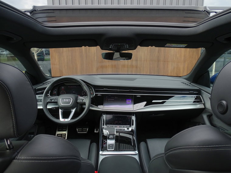 Vehicle Image 43