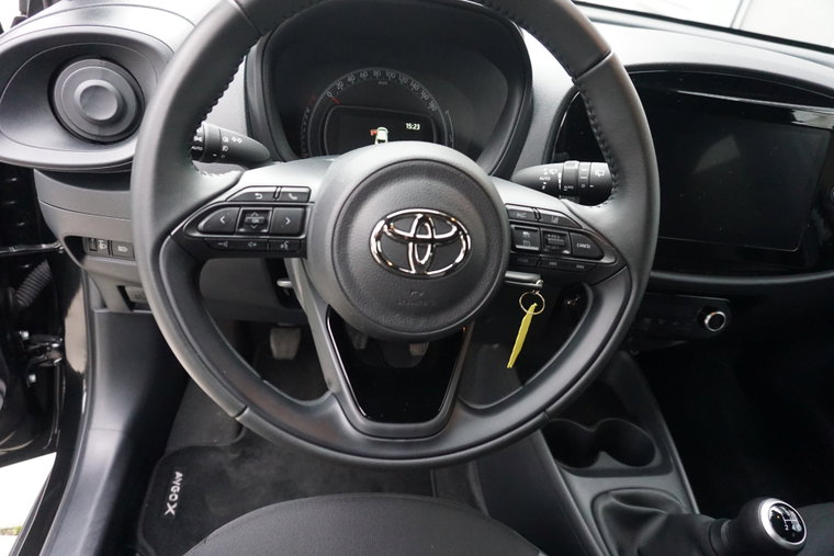 Vehicle Image 21