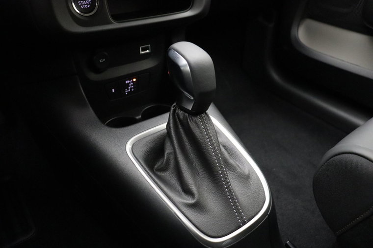 Vehicle Image 28