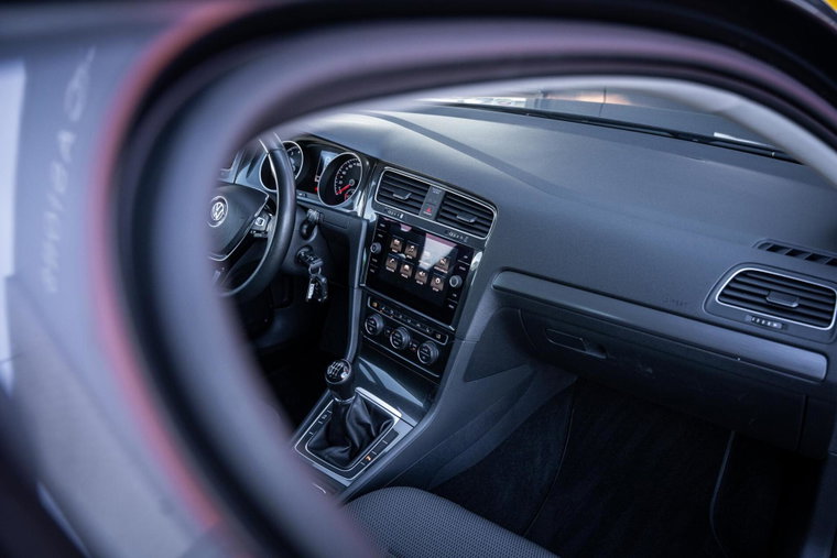 Vehicle Image 30