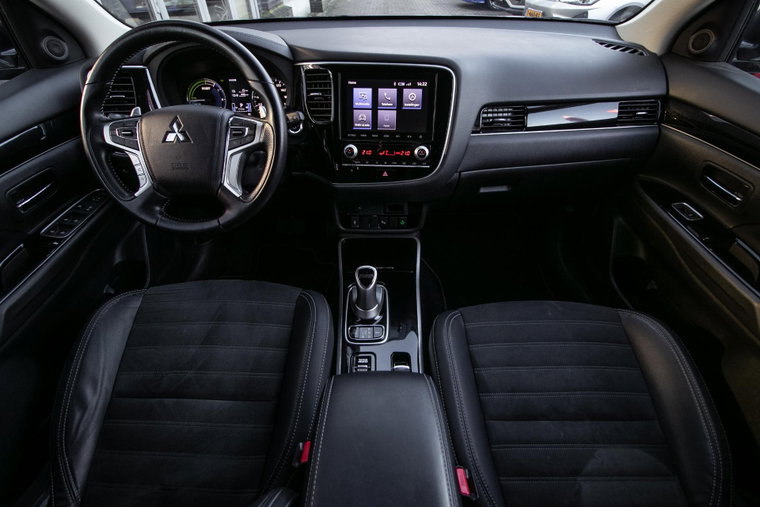 Vehicle Image 18