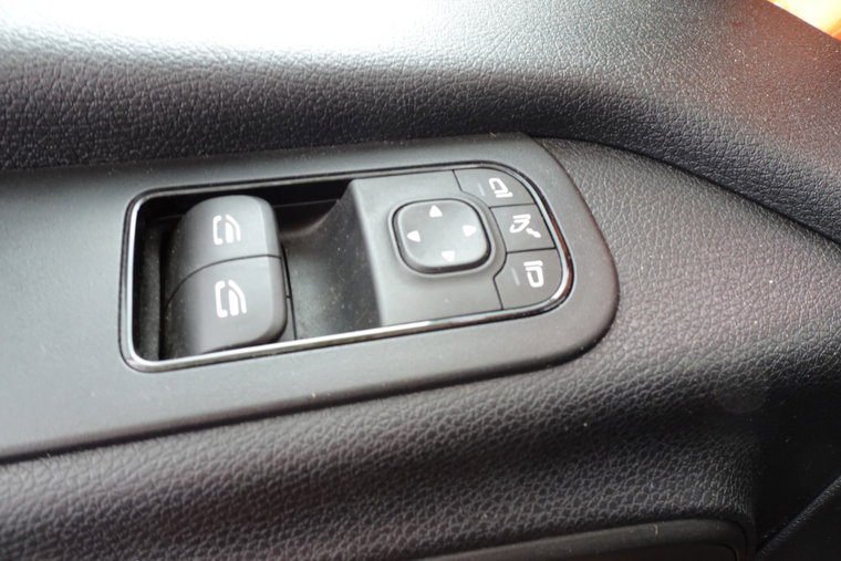 Vehicle Image 31