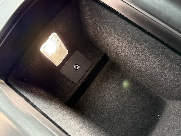 Vehicle Image 38