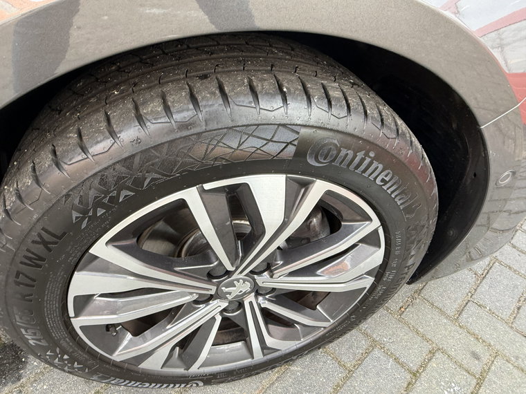 Vehicle Image 40