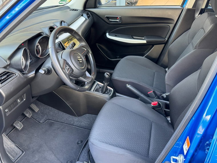 Vehicle Image 21