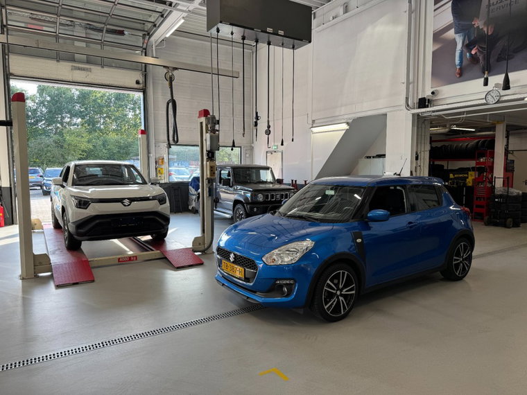 Vehicle Image 38