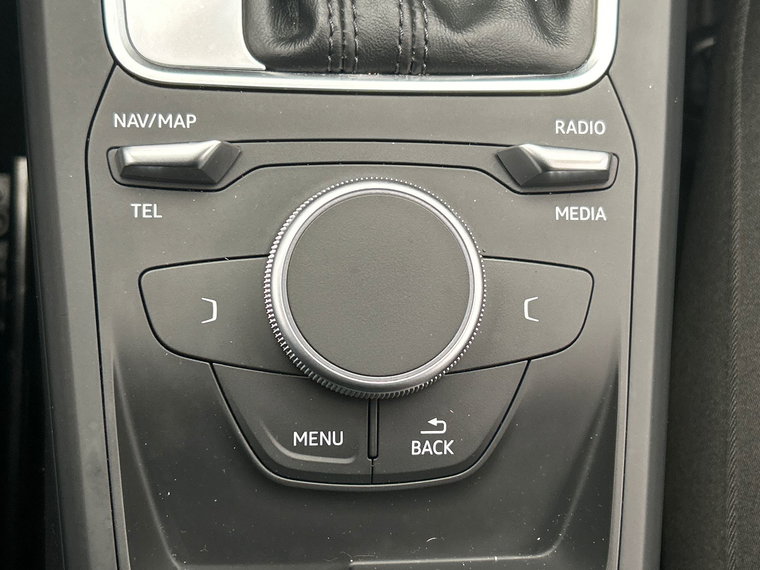 Vehicle Image 23