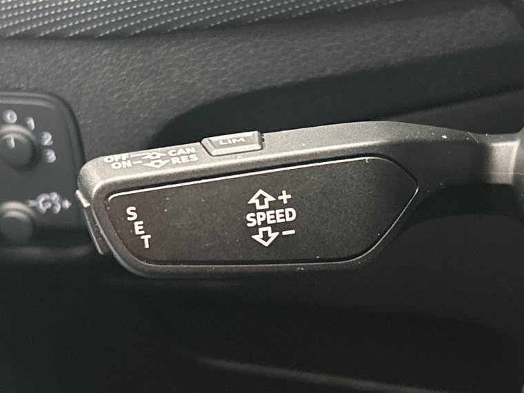 Vehicle Image 29