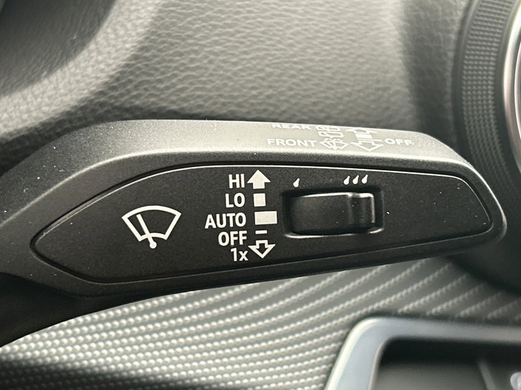 Vehicle Image 33