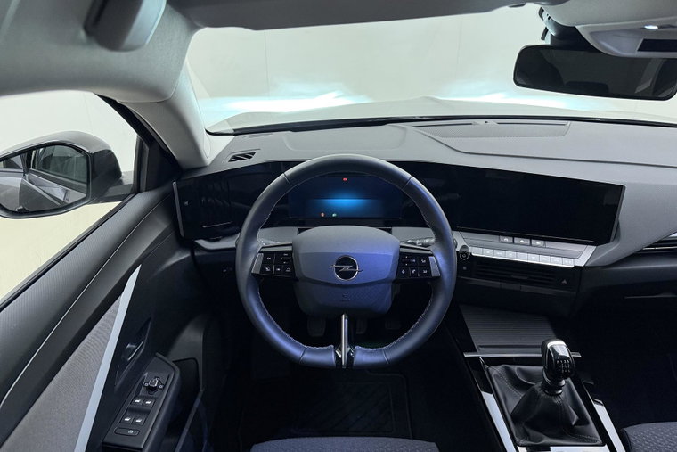 Vehicle Image 37