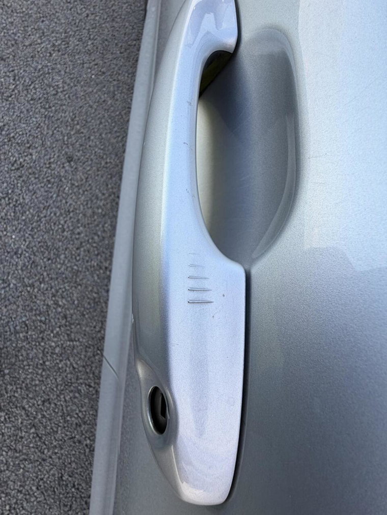 Vehicle Image 32