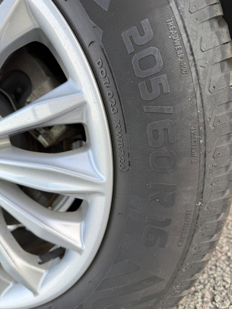 Vehicle Image 38