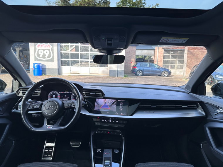 Vehicle Image 15