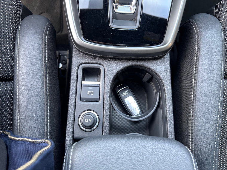 Vehicle Image 35