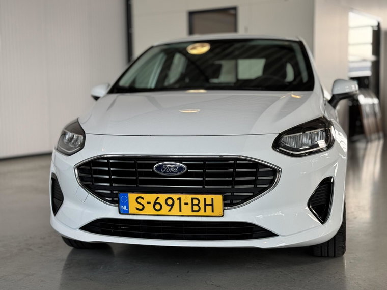 Vehicle Image 28