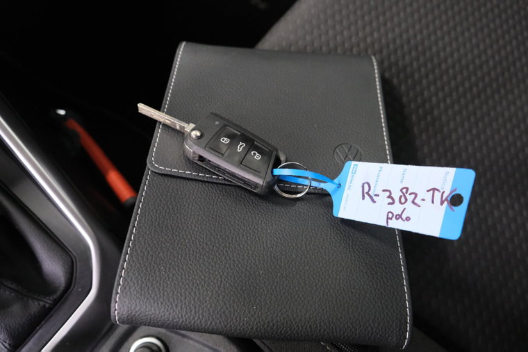 Vehicle Image 35