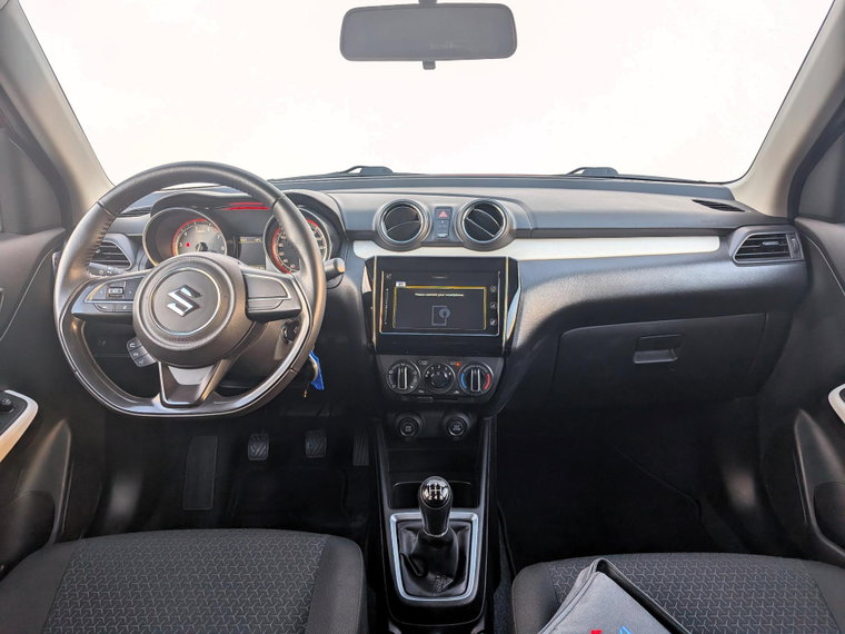 Vehicle Image 12