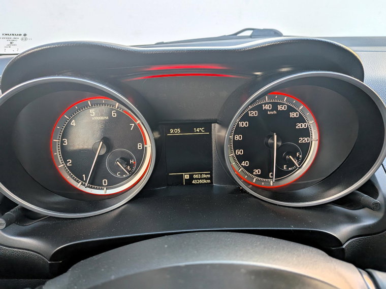 Vehicle Image 14