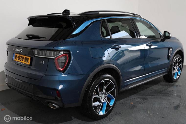 Vehicle Image 8