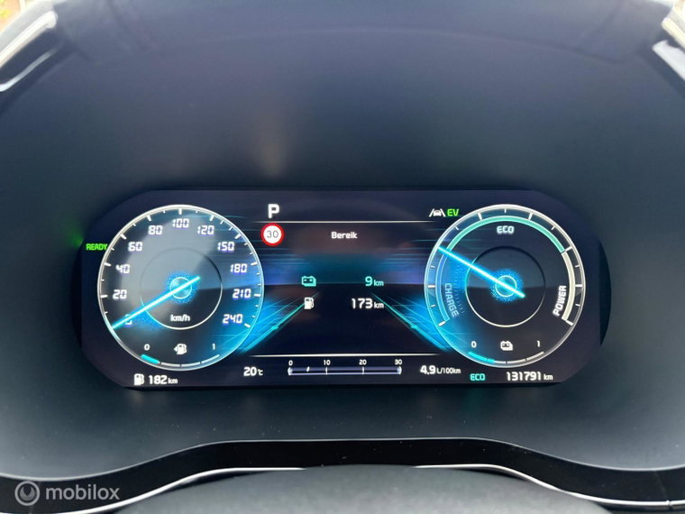 Vehicle Image 32