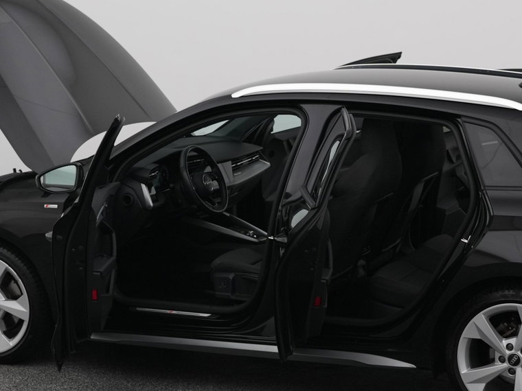 Vehicle Image 33