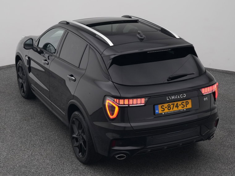 Vehicle Image 25