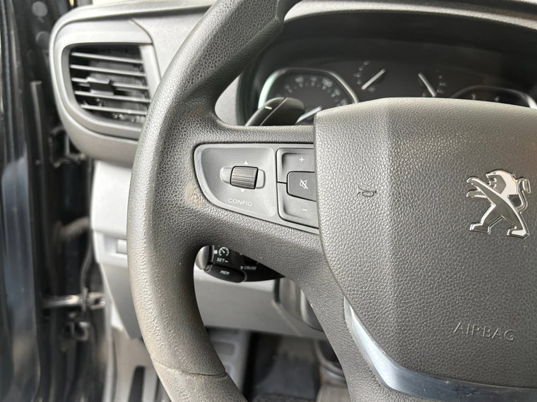 Vehicle Image 26