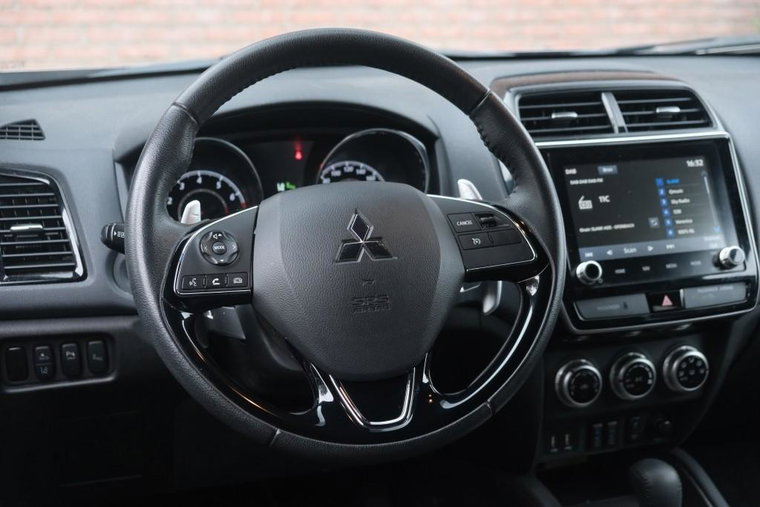 Vehicle Image 14