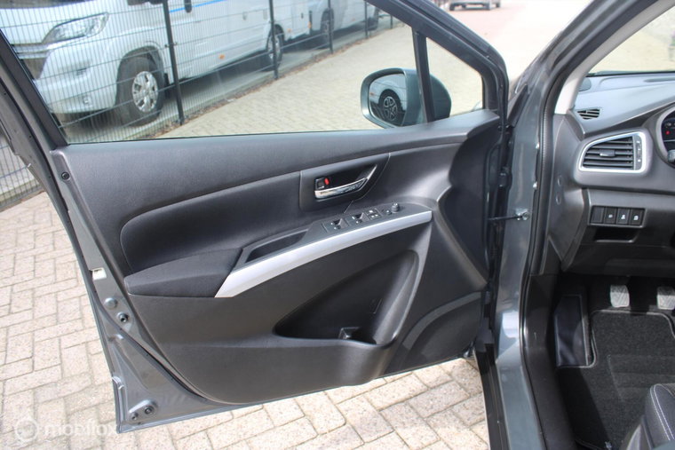 Vehicle Image 36
