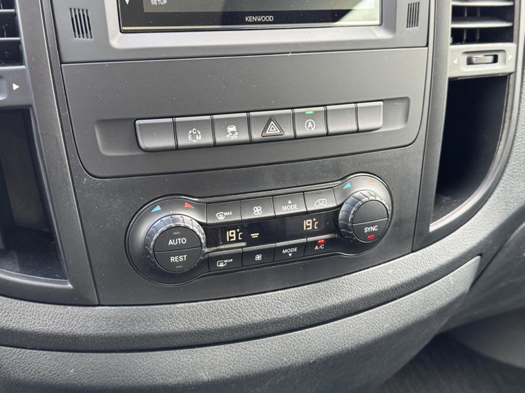 Vehicle Image 26