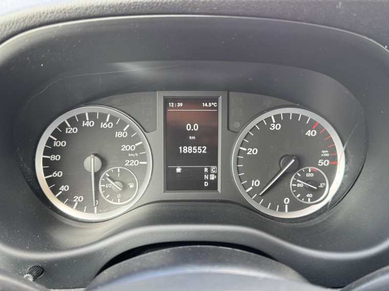 Vehicle Image 30