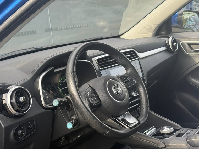 Vehicle Image 16