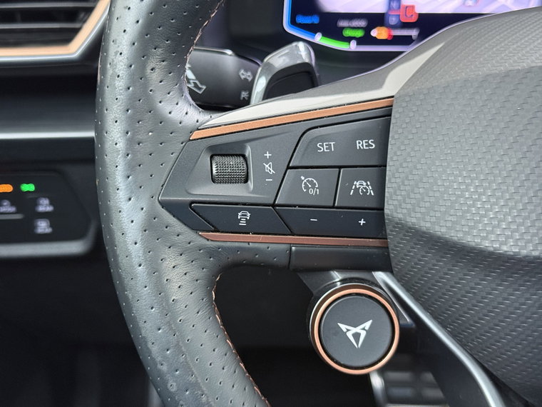 Vehicle Image 32