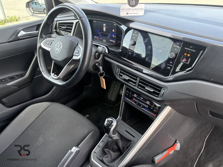 Vehicle Image 48