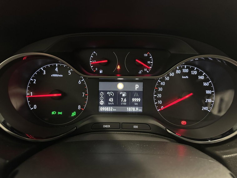 Vehicle Image 32