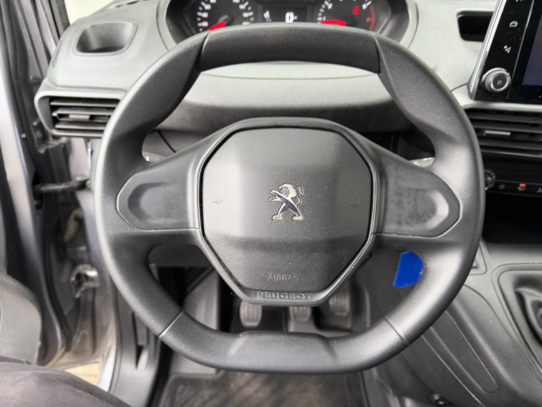 Vehicle Image 28