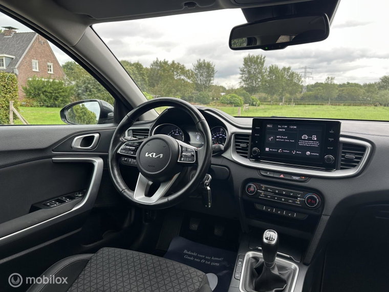 Vehicle Image 23