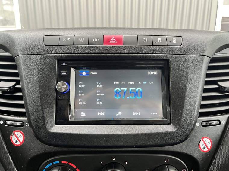 Vehicle Image 37