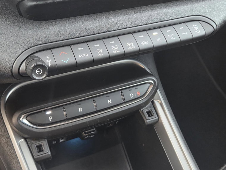 Vehicle Image 17