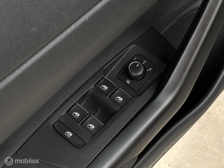 Vehicle Image 50