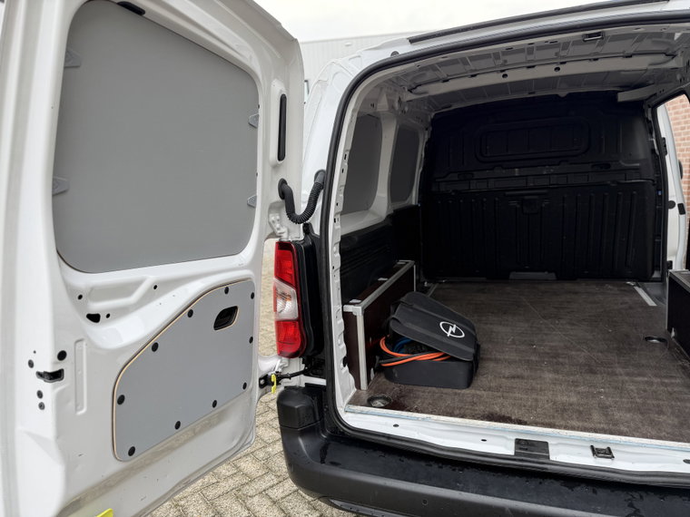Vehicle Image 22