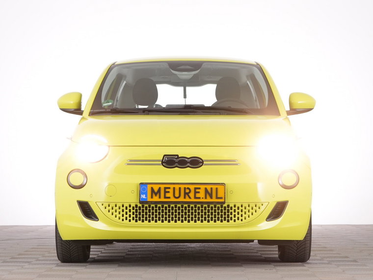 Vehicle Image 32