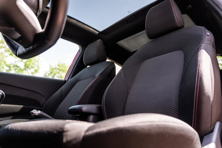 Vehicle Image 12
