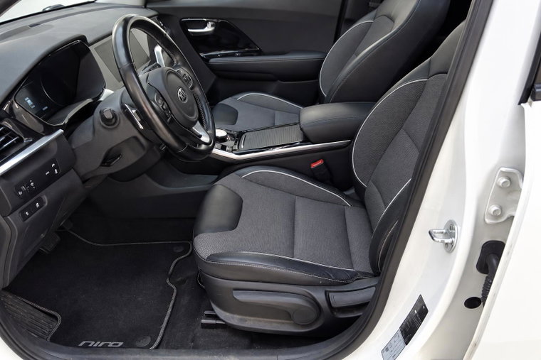 Vehicle Image 19