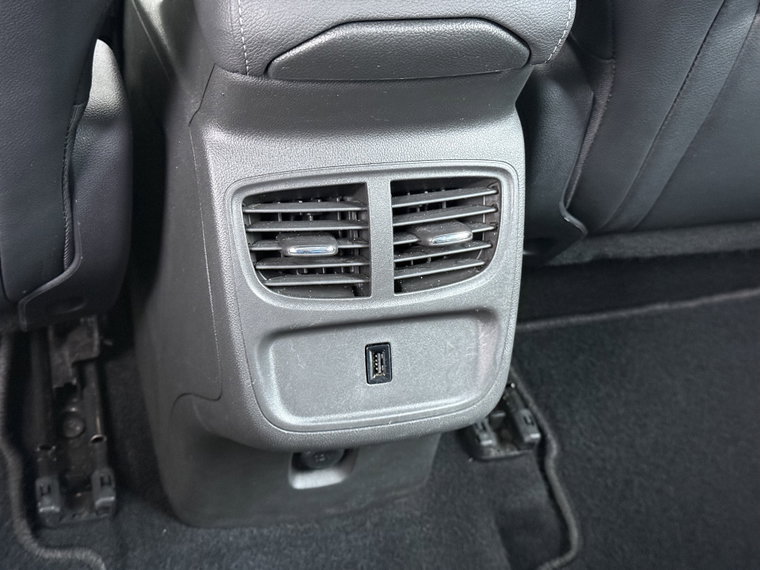 Vehicle Image 26